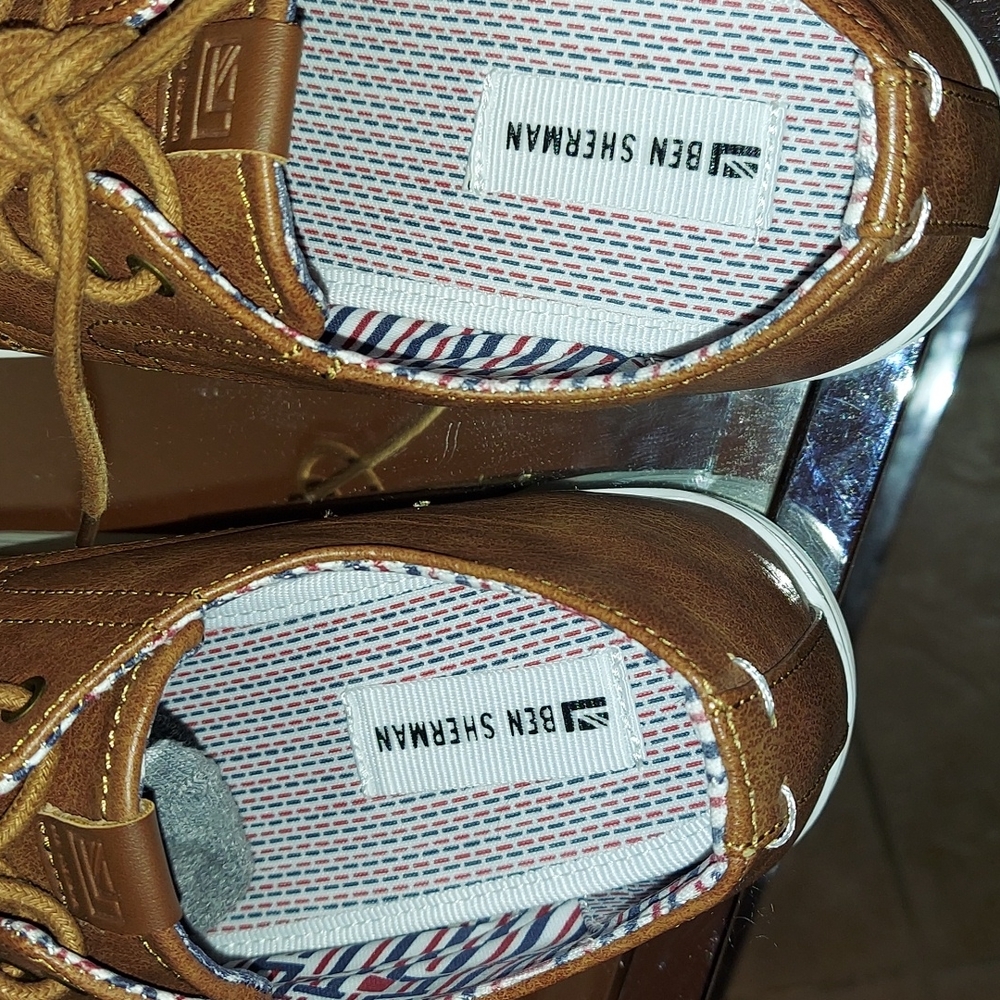 Shoes - Picture 6 of 7